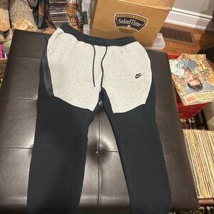 Nike tech fleece sweatpants